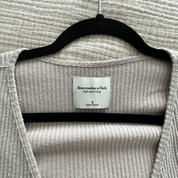 Abercrombie & Fitch | Wrap Sweater | size S - Picture 3 of 3